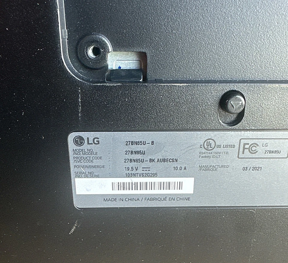 Lot of 2 LG 27BL85U 27" 4K IPS UHD (3840x2160) Monitor with USB Type-C No Stand - Image 3 of 3