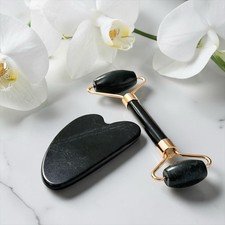Plum Pretty Jade Roller with Gua Sha Set - Dual Sided