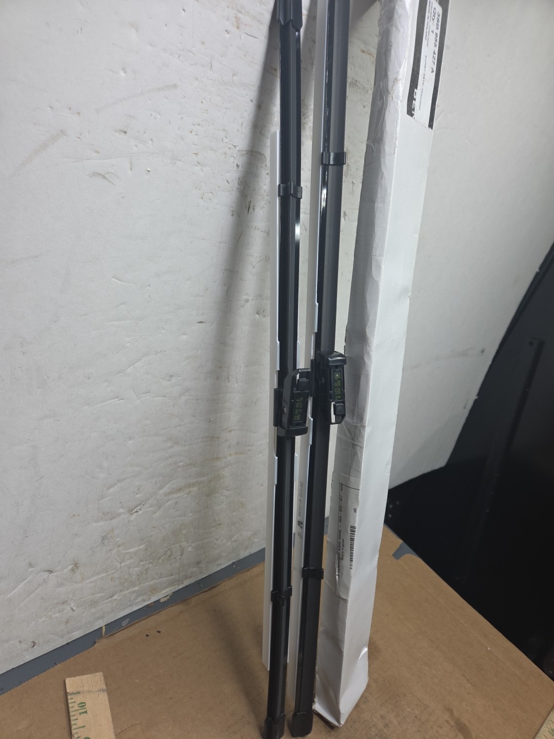 OEM 2018- 2023 Bentley CONTINENTAL GT/GTC (LHD) Front Wiper Blade Insert SET