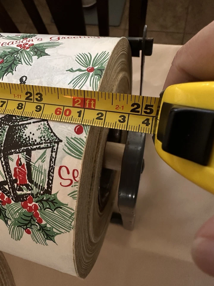 Dispensador/cortador todo en uno Bulman Standard 500 de colección y rollo de papel navideño de 24" de colección Foto 4 de 4