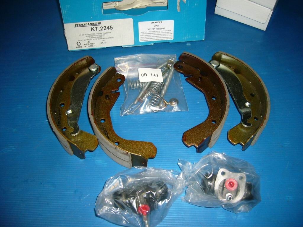 Kit de freins arrière Opel Ascona C tambour garniture Roulunds