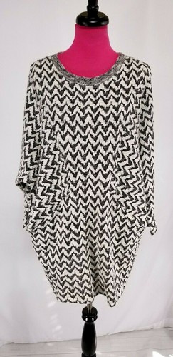 Niche Nilgun Derman Pullover Sweater Gr. L schwarz off white Chevron Print Tasche