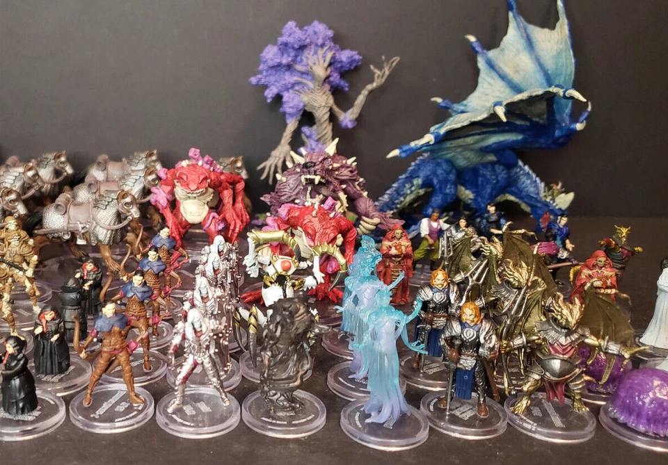 D&D Icons of the Realms: Dragonlance Shadow of the Dragon Queen by Wizkids - image 3 of 4