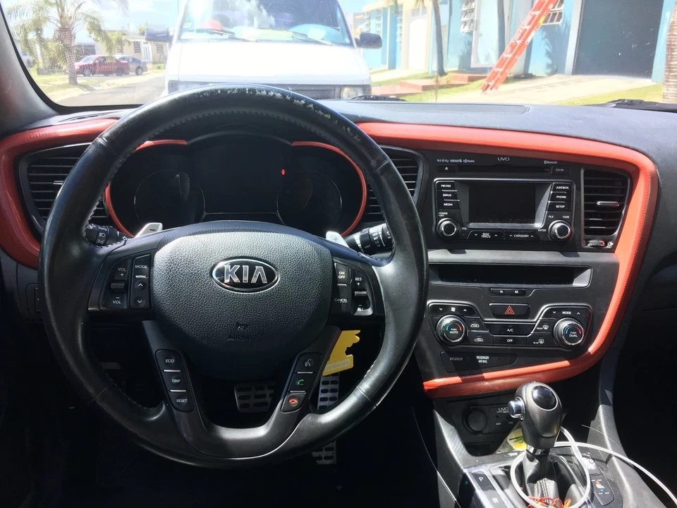 Película envolvente de vinilo de cuero de grano fino rojo de carreras VVivid 2020 Vvivid+ | V180 Foto 2 de 4