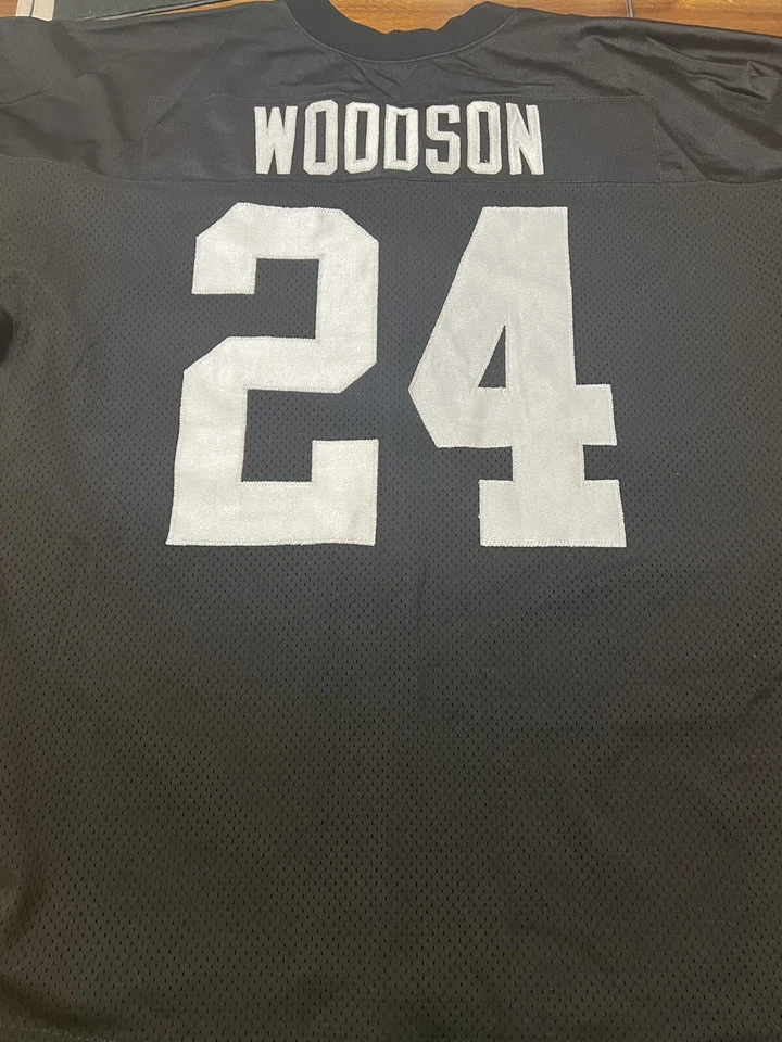 Auténtica camiseta 2001 Charles Woodson RAIDERS talla 56 Reebok casco etiqueta vintage Foto 2 de 4