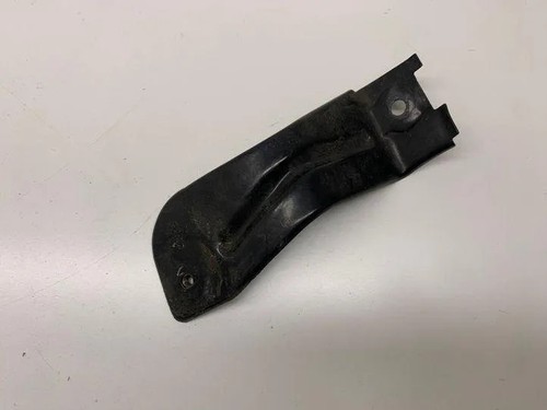 VW PASSAT B5 3B2 Kotflügelhalter vorne links 3B0821237A 3B0821237 1.90 23928894