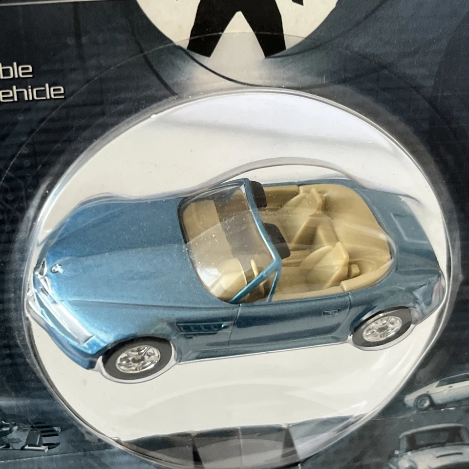 Corgi James Bond 007 BMW Z3 Die Cast Car Goldeneye Blister Pack TY99502 - Image 2 of 4