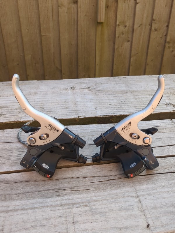 Shimano Deore LX 3x9 Speed Integrated Brake Shifters Levers Retro MTB V Brake
