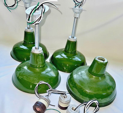 ONE 1930s Benjamin 12'' Porcelain Enamel Green Industrial  Barn Light Vintage