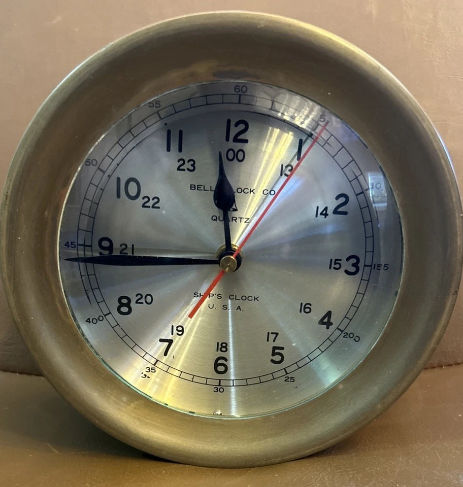 Reloj de barco Bell de latón funcionando 7 pulgadas x 7 pulgadas  Foto 2 de 4