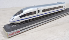 TRIX 22325 Velaro AVE Renfe