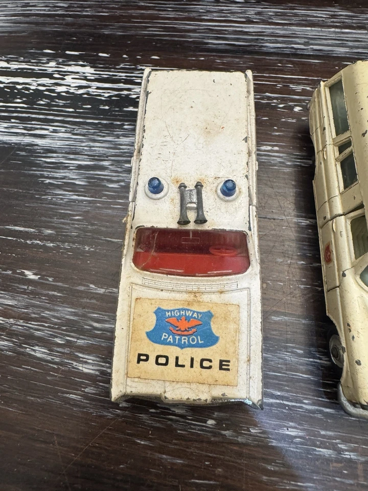 Set Of 2 Vintage Matchbox King Size Police Car & Ambulance K-23 K-6 - Image 3 of 4