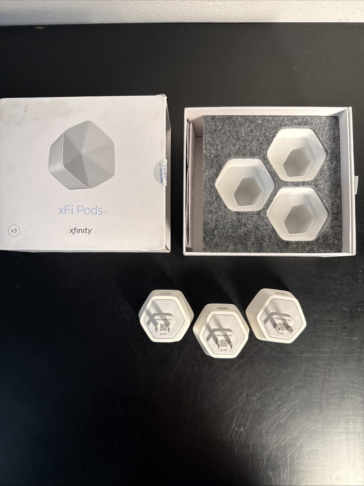 Xfinity xFi Pods Wifi Network Range Extender- Set of 3 xFI Pods used as is