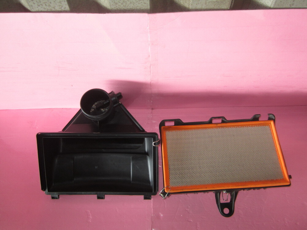 Maserati Quattroporte Air Cleaner Air Filter Box AC13901 211794