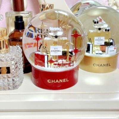 CHANEL 2022 Snow Perfume Globe Ball VIP Christmas Gift Limited
