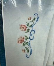 Vtg Bucilla Special Edition Roses and Ribbons Pillowcase Pair Cross Stitch Kit