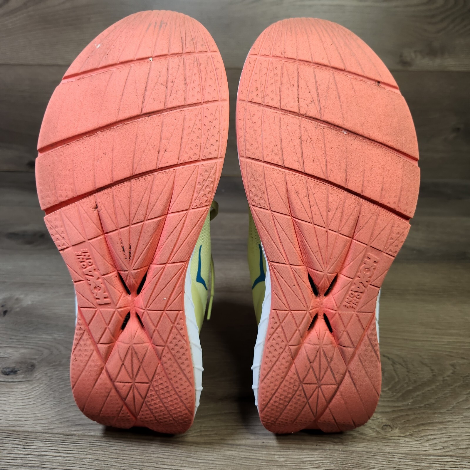 Hoka One One Carbon X 2 Yellow Womens Running Shoe Size 10 B 1113527 LGHC eBay