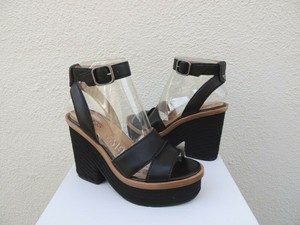 ugg carine block heel sandal