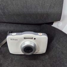 Nikon Digital Camera Coolpix S32 13.2MP Underwater White Tested - No Charger