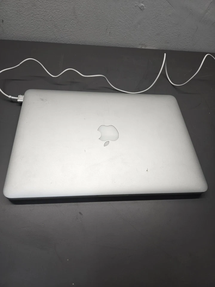 Apple Macbook Pro Core i5 2.6GHz 13in Retina 512GB A1502 Late 2013 Used - Image 3 of 4