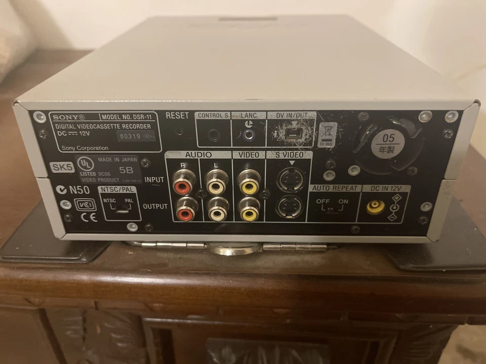 SONY DSR-11 NTSC/PAL MINIDV DVCAM DIGITAL PLAYER RECORDER - Bild 4 von 4