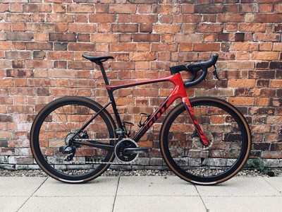 Giant Defy Advanced Pro Force AXS Carbon Disc Road Bike 2020