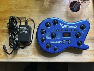 Behringer V-AMP 2 Gitarren-Multieffekt / Amp-Modeler   sehr guter Zustand
