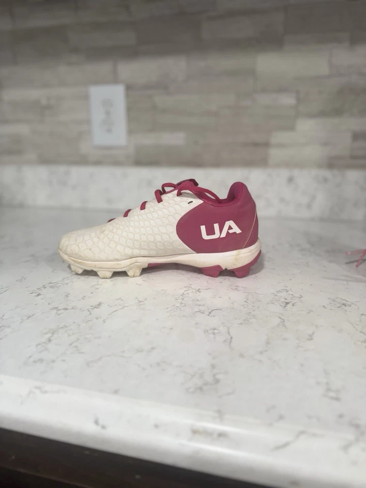 Women’s Softball Cleats Size 6.5 - Image 2 of 3