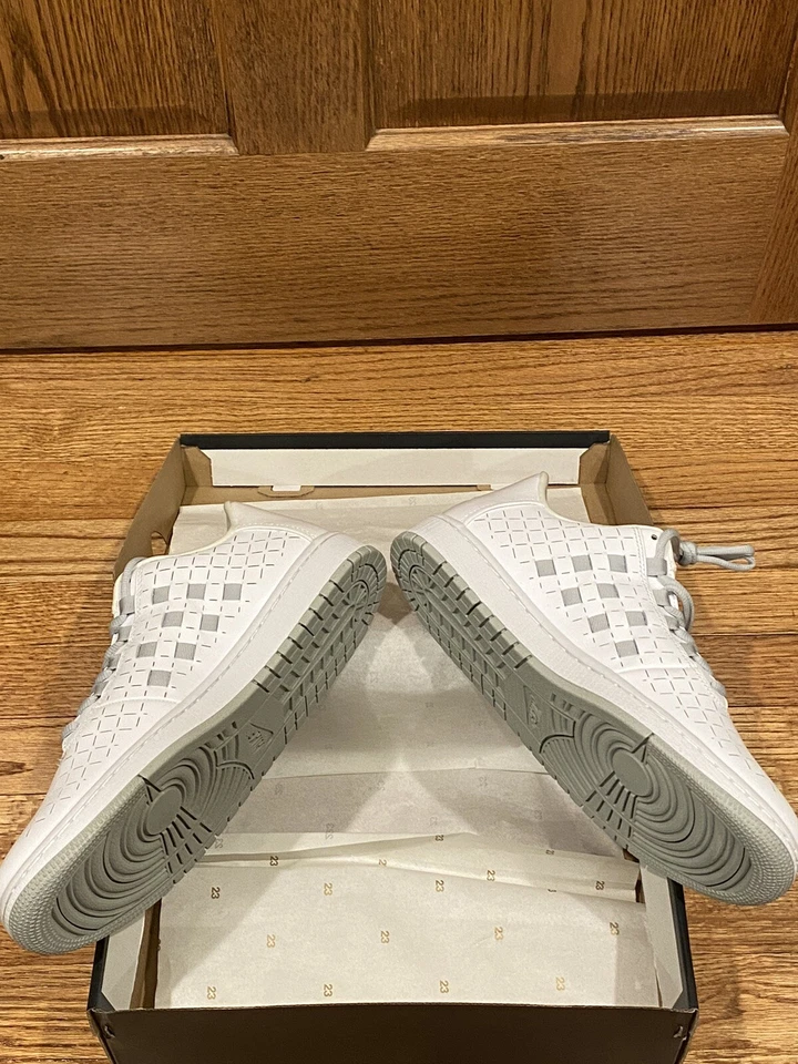 Jordan Illusion Low 705146-100 Talla 9.5 Hombre EE. UU. Foto 3 de 4