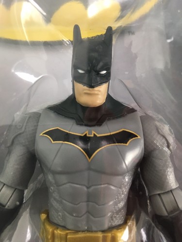DC COMICS BATMAN MISSIONS - 6" BATMAN ACTION FIGURE - 80 YEARS (NEW) - Picture 4 of 11