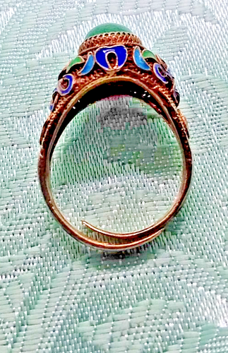 Vintage Chinese Export Ring - Green Stone + Enamel Over Filigree Silver Gilt, 6 - Picture 8 of 13