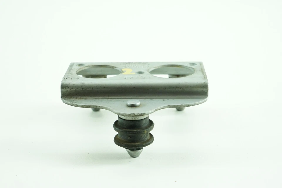 Крепежный кронштейн для насоса ABS 2007-2015 Audi Q7 крепление поддержки 7L8614235 - Изображение 2 из 4