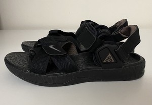 nike sandals deschutz
