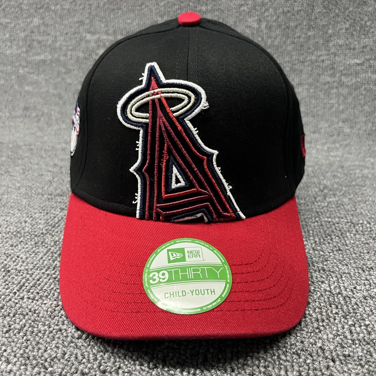 New Era 39THIRTY Los Angeles Angels Youth Hat Black Red American League Patch