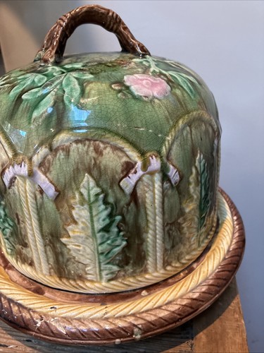 Vintage Majolica Pottery Leaf Decorated Cheese Keeper Dome With Base Rare - Picture 6 of 9