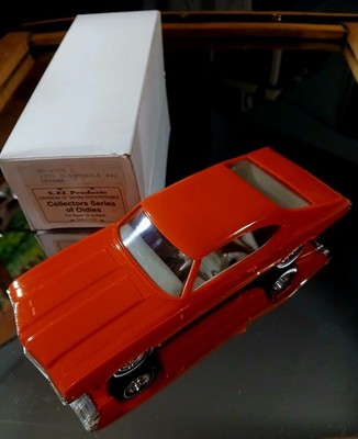 X-EL Products (SeVille Ent.) Jo-Han  hyper rare 1970 oldsmobile 442 orange/ tan