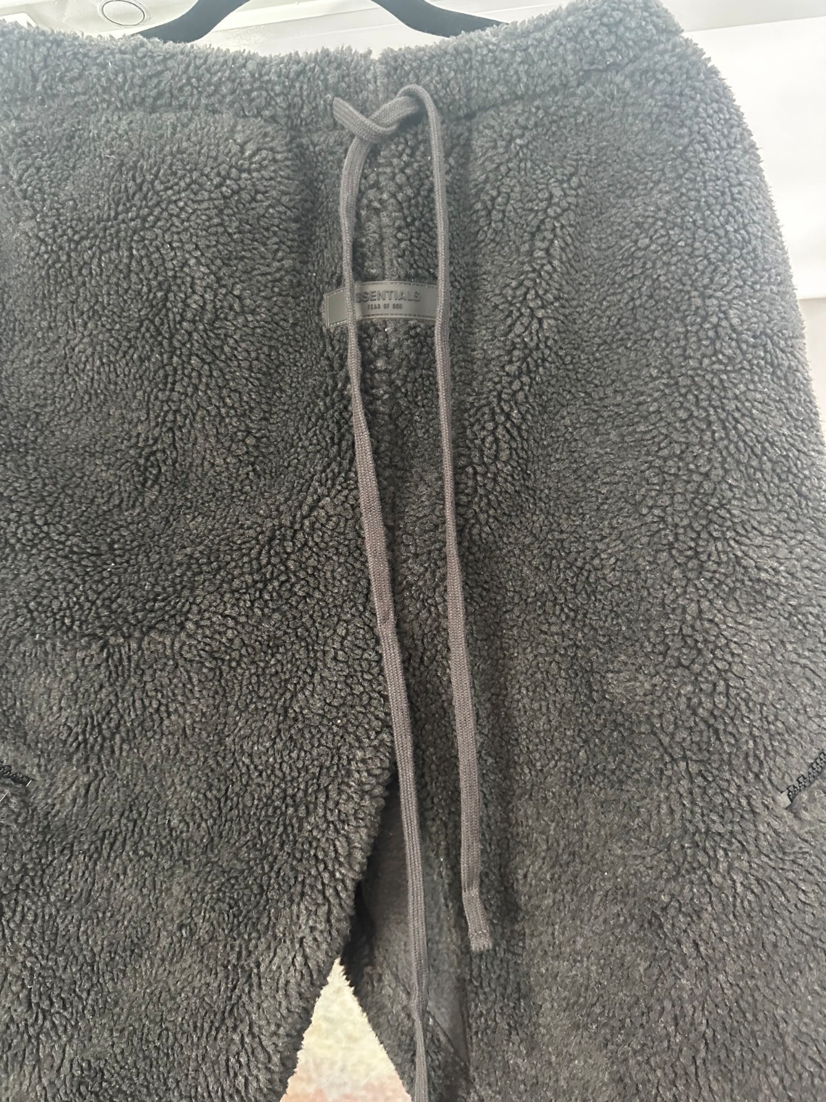 Fear of God Essentials Winter Sherpa Polar Fleece Sweatpants SZ L Black Charcoal thumbnail 5