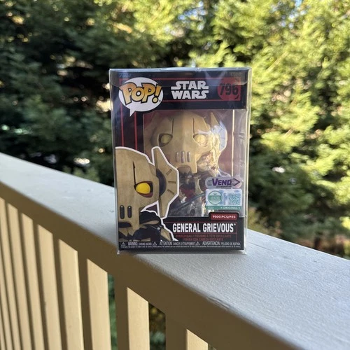 *IN HAND* Funko Pop! LIMITED 9500 pc STAR WARS GENERAL GRIEVOUS #796 + Protector