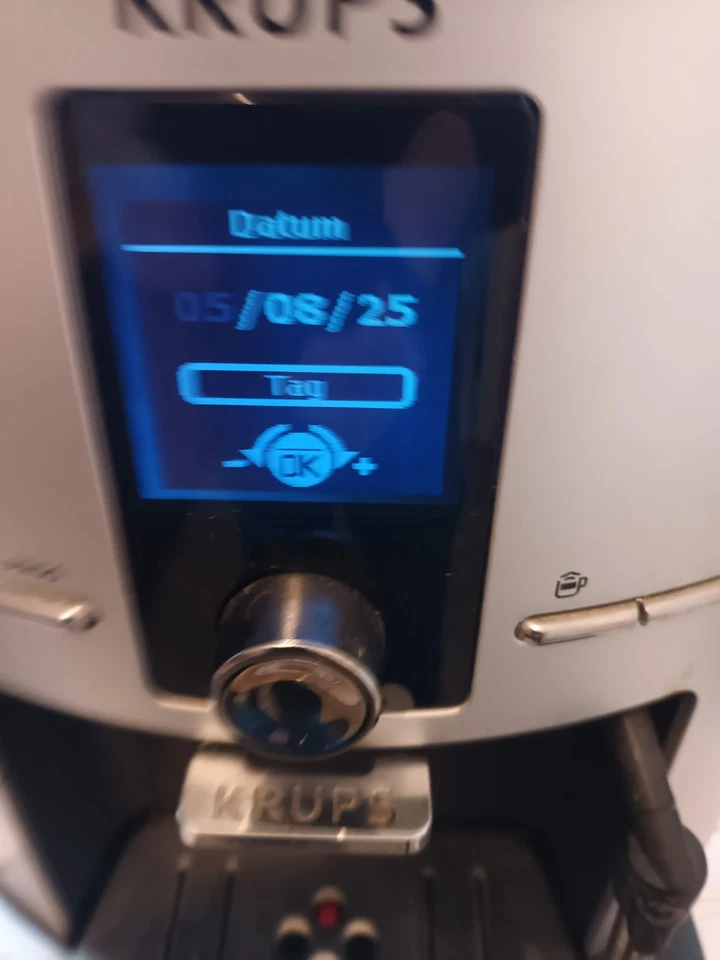 Krups EA82 Kaffeevollautomat Espresso-Vollautomat Ungetestet Defekt - Bild 2 von 4