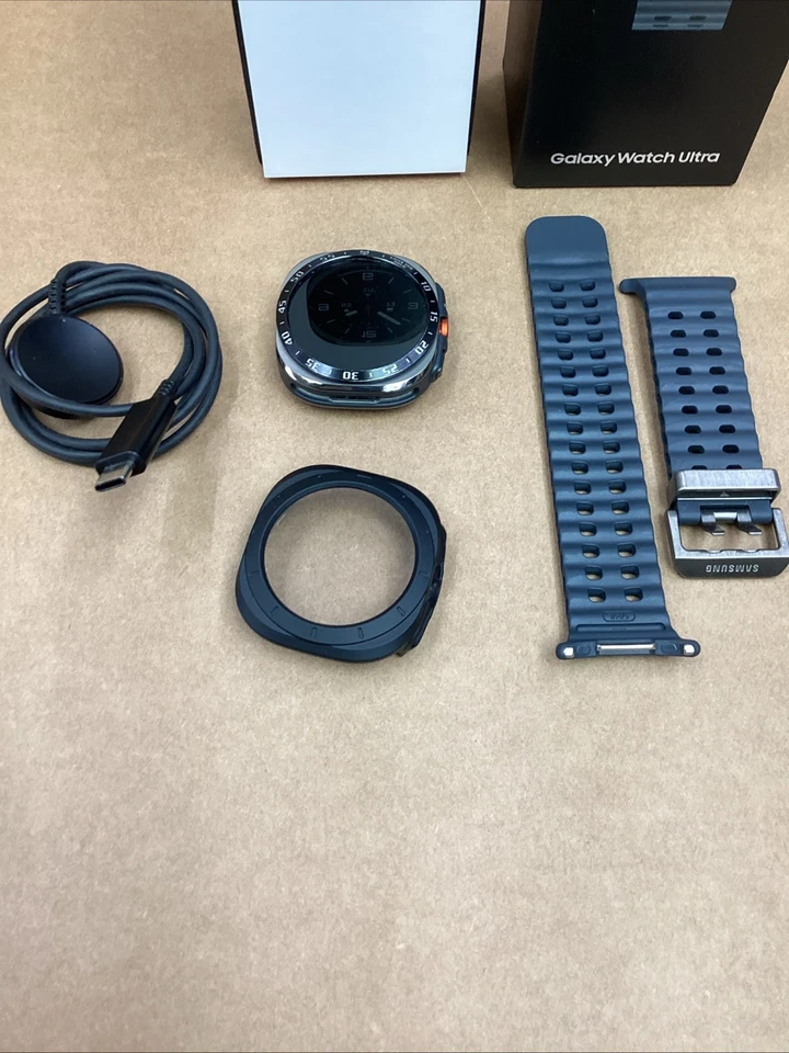 Reloj inteligente Samsung Galaxy Watch Ultra SM-L705U titanio 47 mm LTE titanio plateado Foto 4 de 4