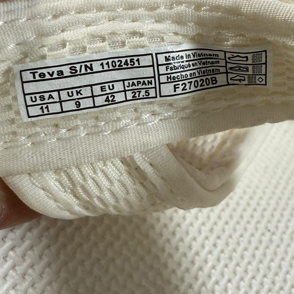 Sandalia de plataforma con estampado de malla universal de forma plana Teva para mujer blanca negra 1102451 Foto 3 de 4