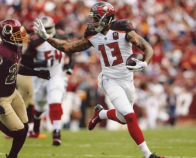MIKE EVANS TAMPA BAY BUCCANEERS 8X10 SPORTS PHOTO (EE)