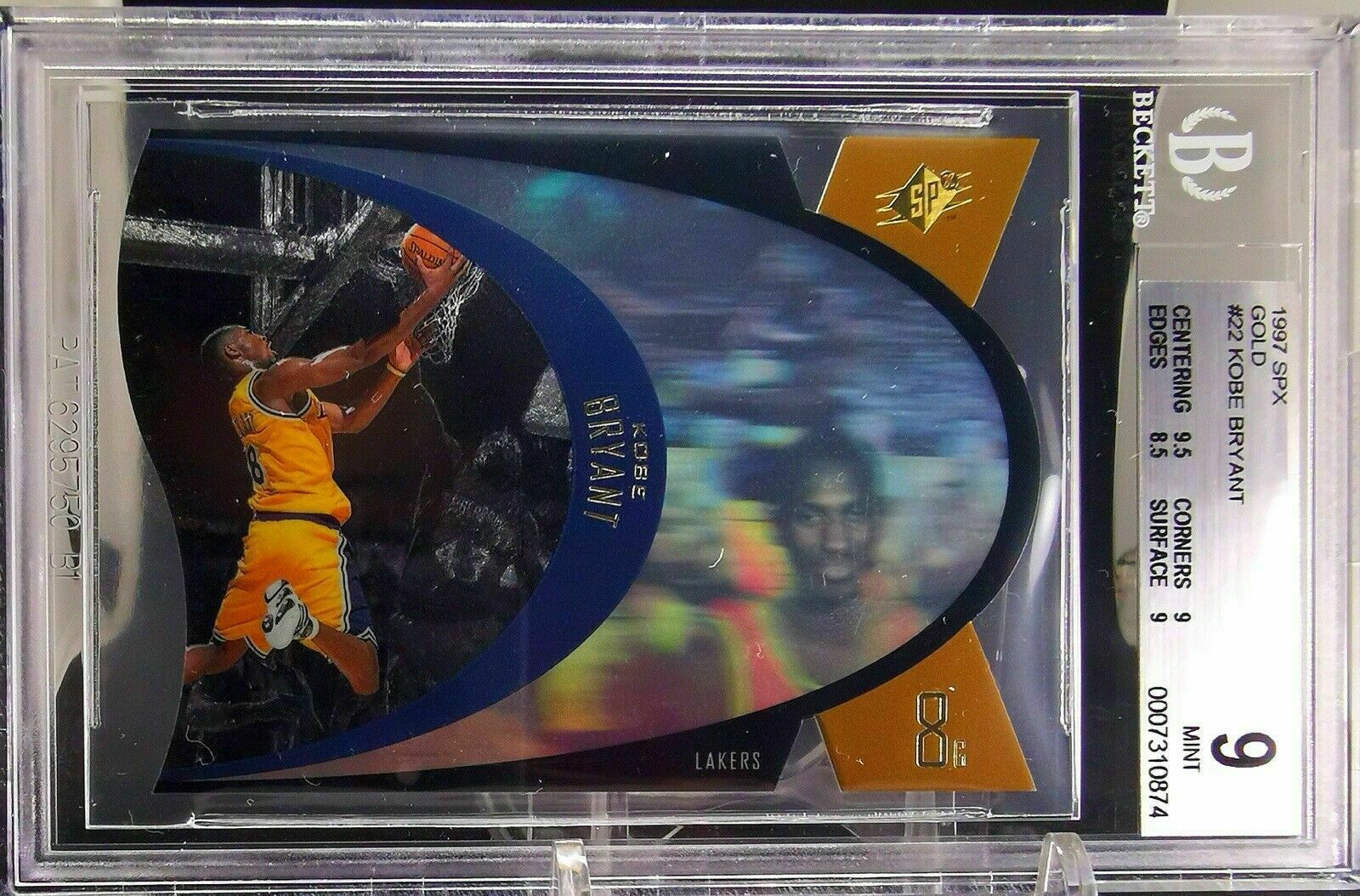 Kobe Bryant 1997 SPx #SPX22 Die-Cut - Gold Price Guide - Sports