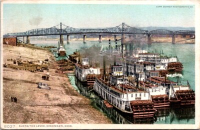 Postcard Paddlewheel Steam Ships Levee & Bridge Cincinnati Ohio OH 1910     O458