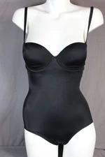 Spanx Suit Your Fancy Strapless Cupped Panty Bodysuit size Small # 10205R