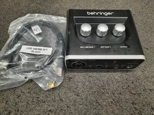 Behringer U-phoria Um2 2x2 Usb Audio Interface With Xenyx Mic Preamplifier