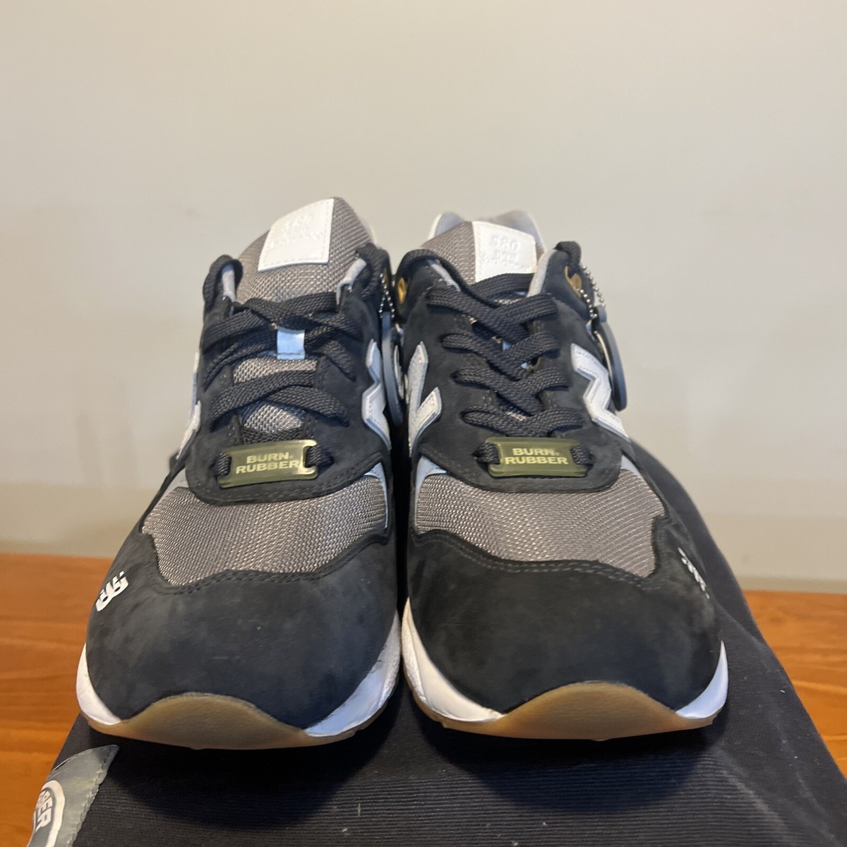 DS US 11.5 NEW BALANCE X BURN RUBBER MT580BC BLUE COLLAR