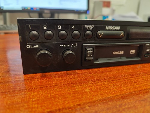 OEM Nissan 200SX 180SX S13 FM AM RADIO CASSETTE PLAYER AUDIO STEREO JDM - Picture 2 of 10