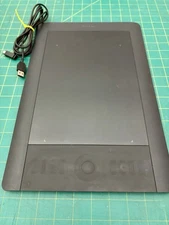 Wacom Intuos 5 PTH-650 Medium Professional Touch Tablet with USB cable (only)