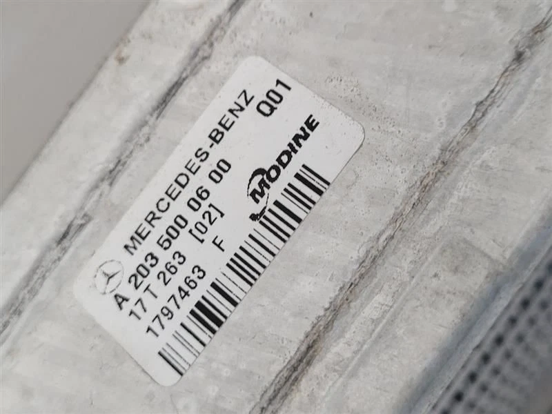 Интеркулер 2002-2004 MERCEDES C CLASS 203 тип C230 20350000 - Изображение 2 из 4